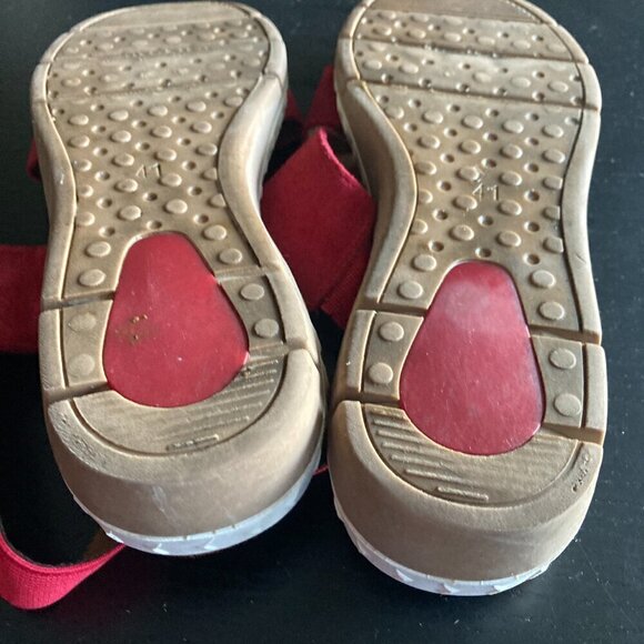 Hush Puppies  red nobuk sandal size 10 (41) - Picture 14 of 16